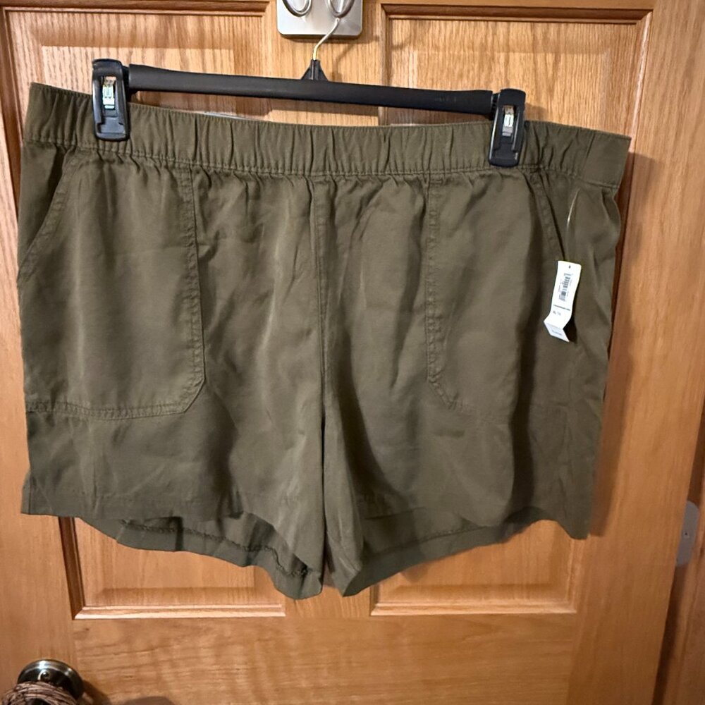 Old Navy Mid Rise Shorts